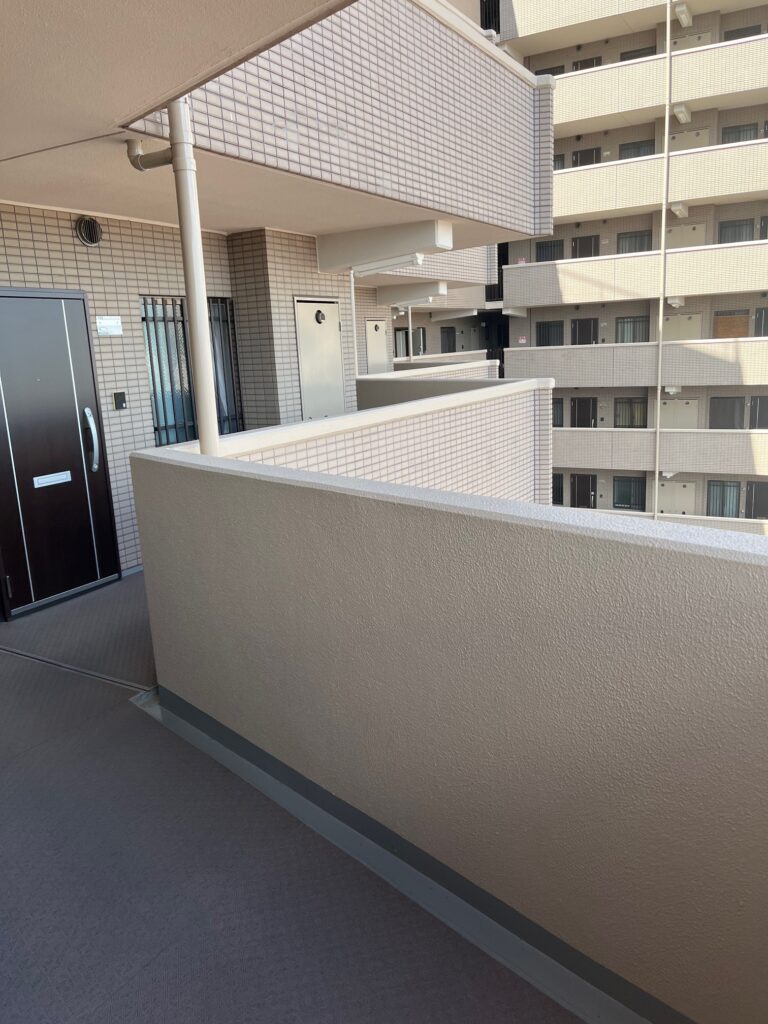 仏壇引っ越し移動運搬で京都府京都市伏見区のお客様のマンションの入り組んだ通路