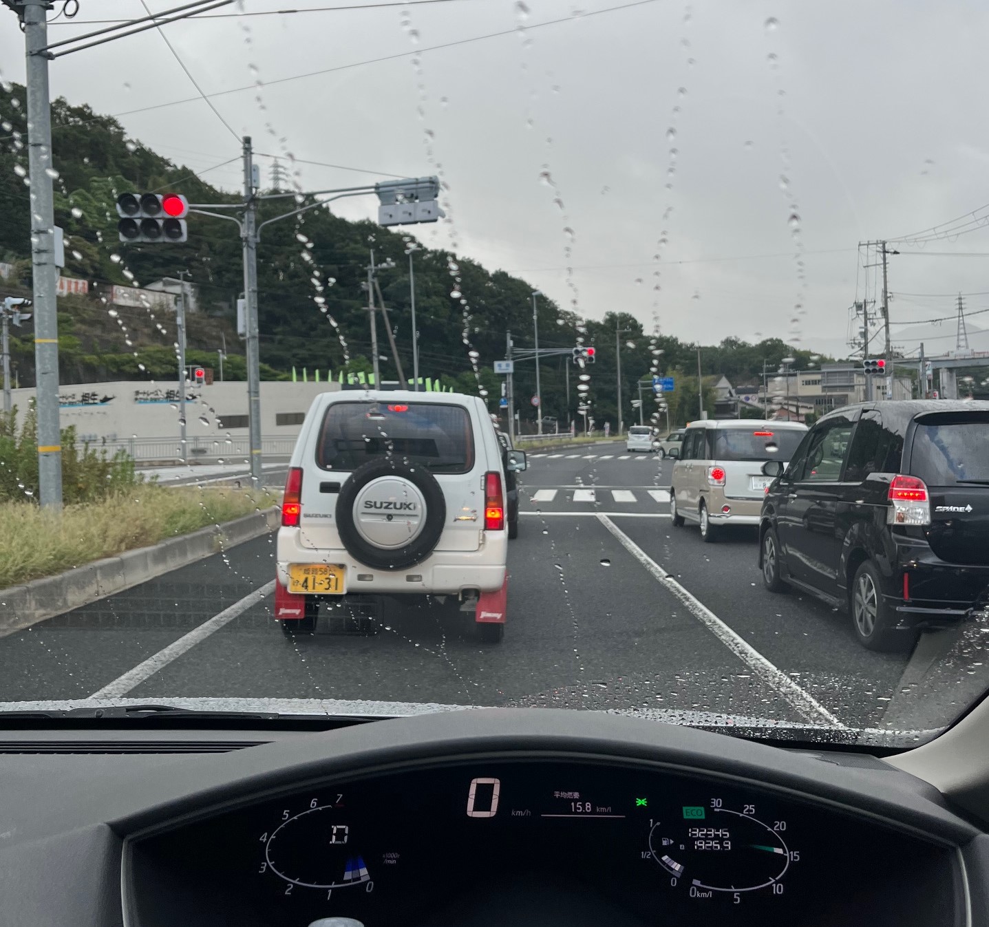 鹿児島県から兵庫県姫路市へ仏壇修復、仏壇引越し・移動、運搬輸送中に雨が降り出す