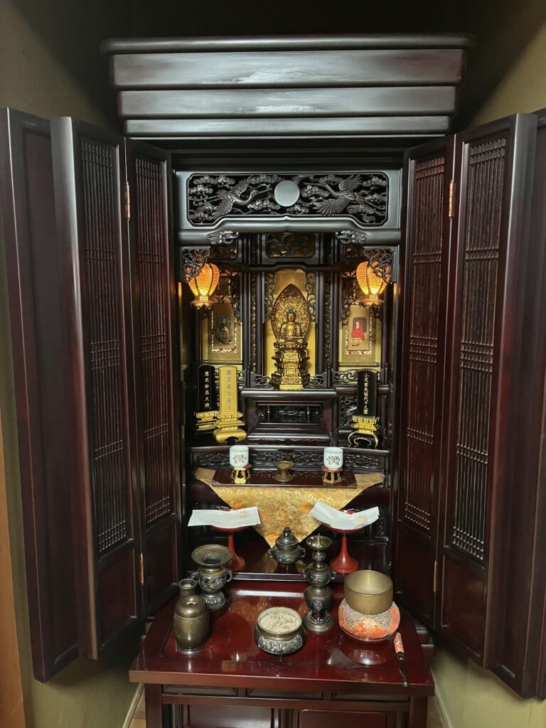 京都府宇治市から亀岡市へ仏壇引っ越し移動、運搬輸送する前のお仏壇の全体像