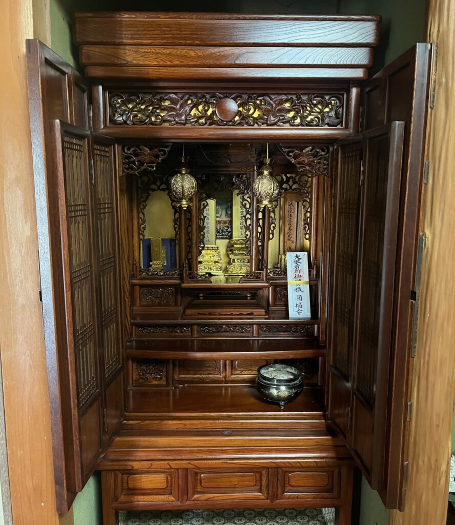 岡山県新見市から滋賀県大津市へ仏壇引越し・移動、運搬輸送した磨き仕上げ前のお仏壇